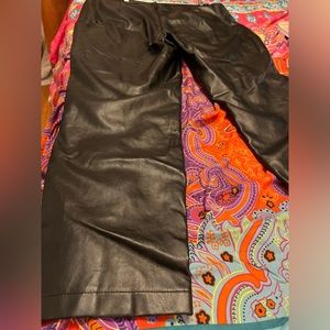 US S12 black faux leather pants. See tag in pics